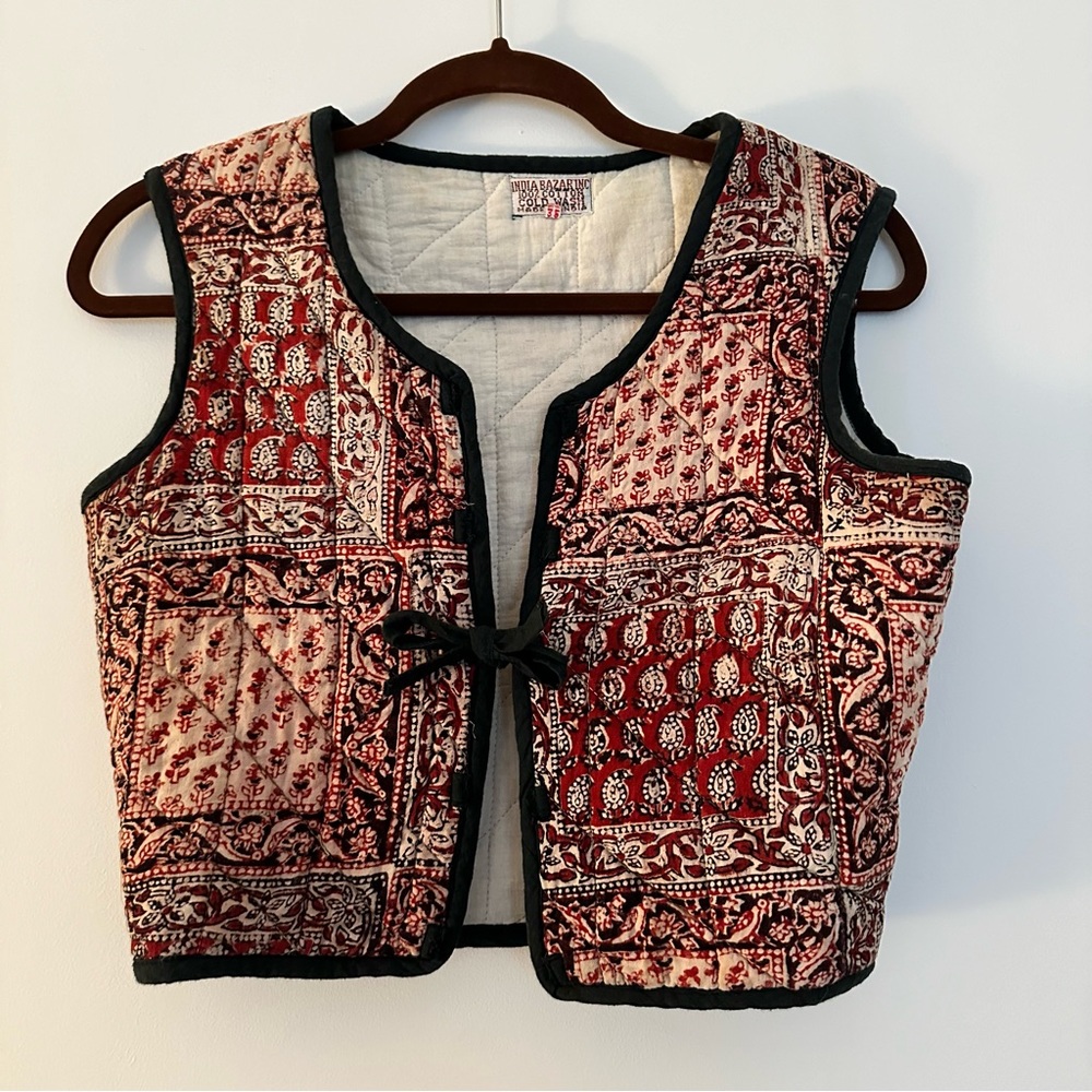 Quilted cropped tie vest